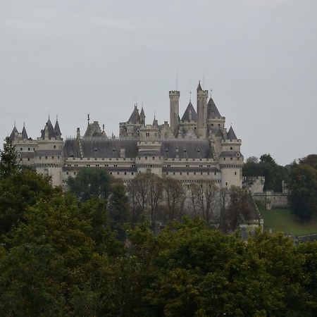 Holiday Home Castle View Pierrefonds Exteriör bild